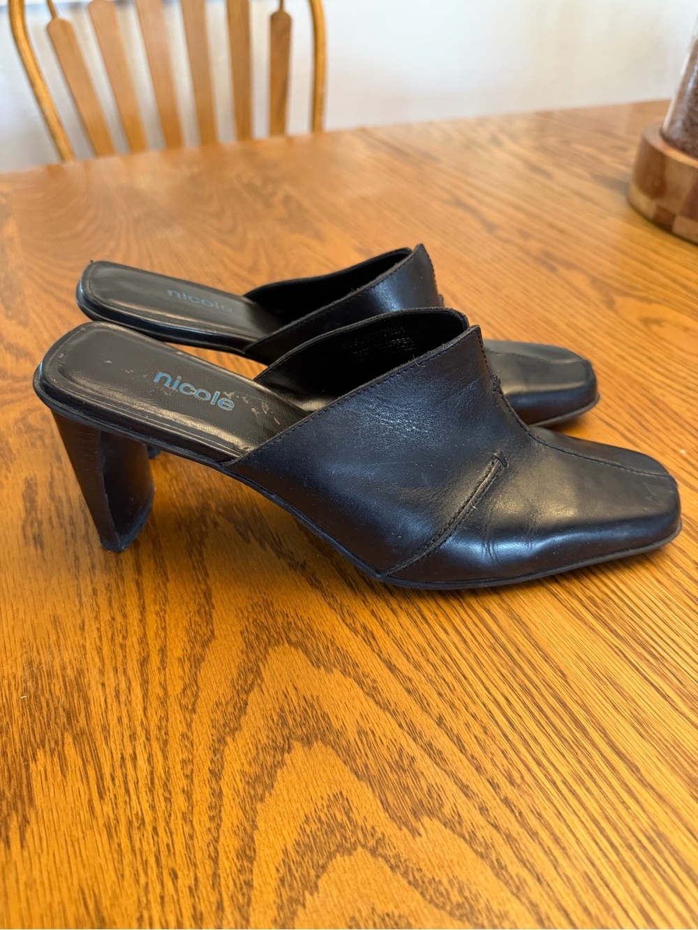 Nicole Miller Black Leather Slip-On Mules